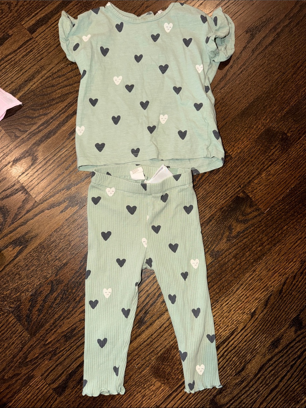 H&M Mint Green Heart Set - Short Sleeve Top & Ribbed Leggings 12months